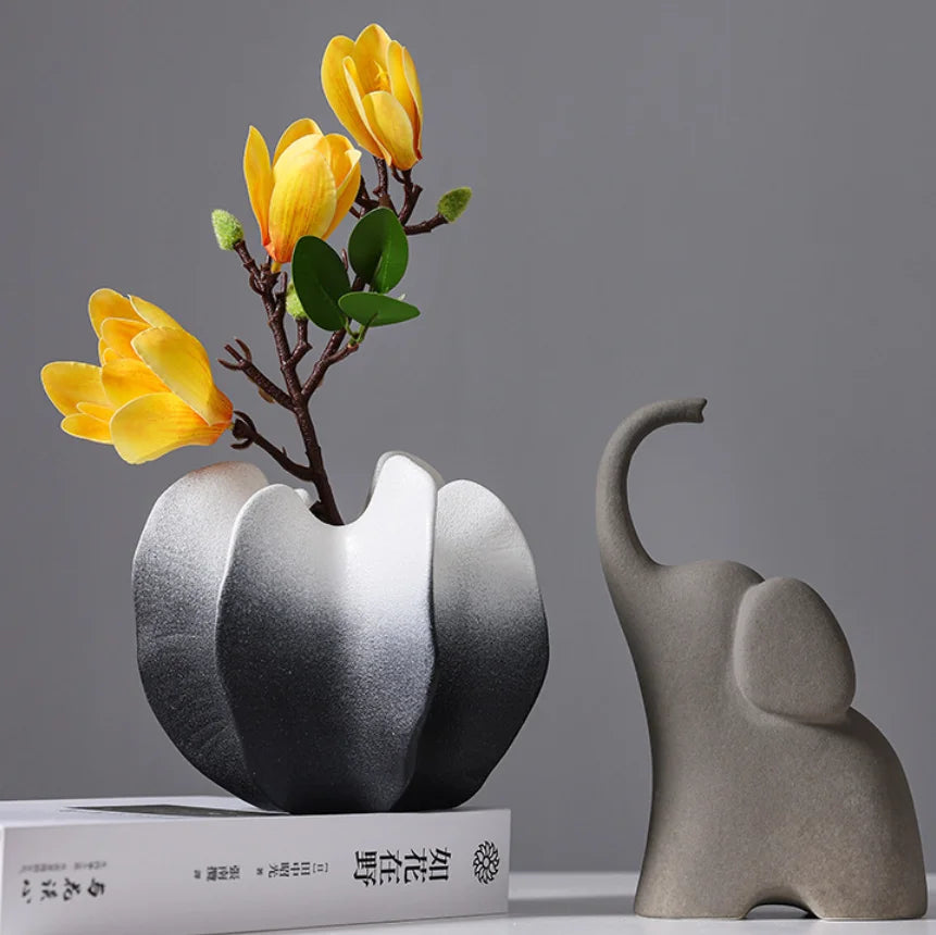 Ceramic Vase, Irregular Carambola Flower Arrangement, Coral Wave Pattern Petal Shaped Vase, Handicrafts, Decorative Ornaments